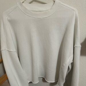 Abercrombie & Fitch Cream Cropped Sweatshirt